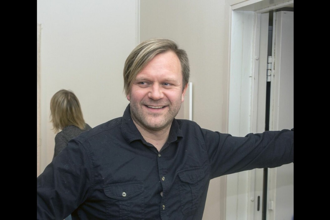 Tor Kristian Berge fikk æren av å åpne solfestuka 2018. Kultursjef Roger Zahl Ødegård stiller seg uforstående til at Svalbardpostens redaktør, på lederplass, kritiserer valget av taler til åpningen. Berge representerte en av hovedsponsorene, Personal Partner. Tor Kristian Berge fikk æren av å åpne solfestuka 2018. Kultursjef Roger Zahl Ødegård stiller seg uforstående til at Svalbardpostens redaktør, på lederplass, kritiserer valget av taler til åpningen. Berge representerte en av hovedsponsorene, Personal Partner.