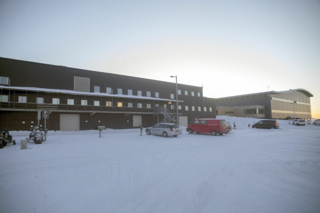 Nokas overtar sikkerheten ved Svalbard lufthavn fra Securitas. De ansatte som vil, kan bli med over i det nye selskapet. Nokas overtar sikkerheten ved Svalbard lufthavn fra Securitas. De ansatte som vil, kan bli med over i det nye selskapet.