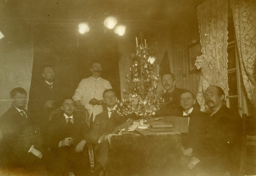Julaften i 1914 på telegrafen. Julaften i 1914 på telegrafen.
