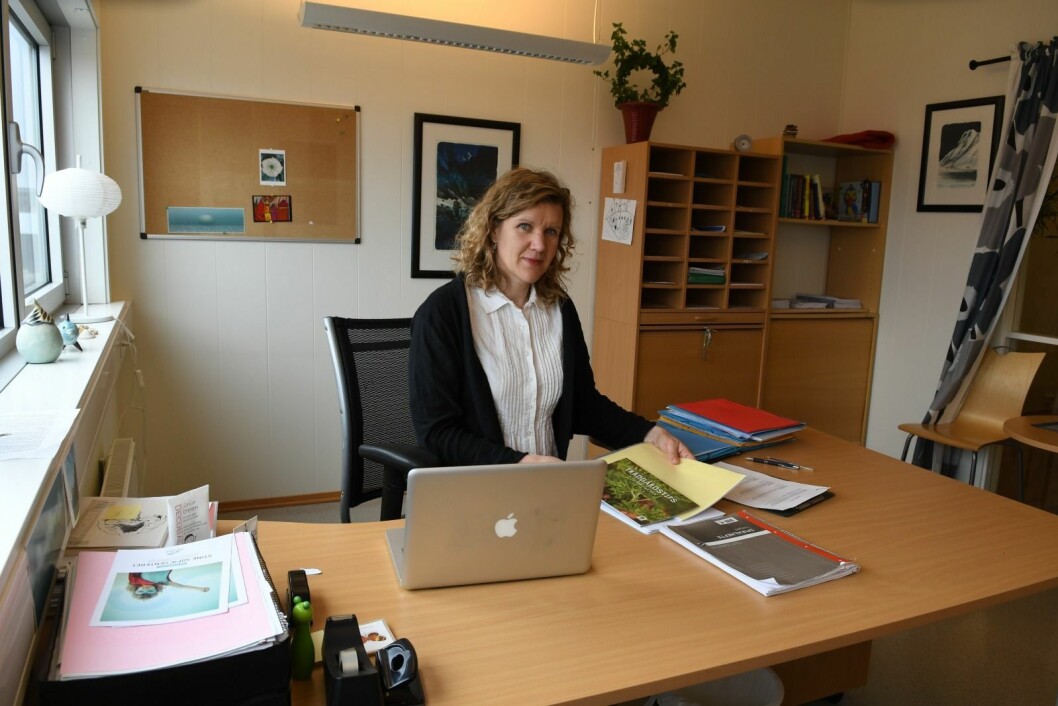 Anna Eckhardt har hatt en privat psykologtjeneste i Longyearbyen de siste to årene. Denne uken flytter hun, og da står byen helt uten et tilbud om psykolog. Anna Eckhardt har hatt en privat psykologtjeneste i Longyearbyen de siste to årene. Denne uken flytter hun, og da står byen helt uten et tilbud om psykolog.