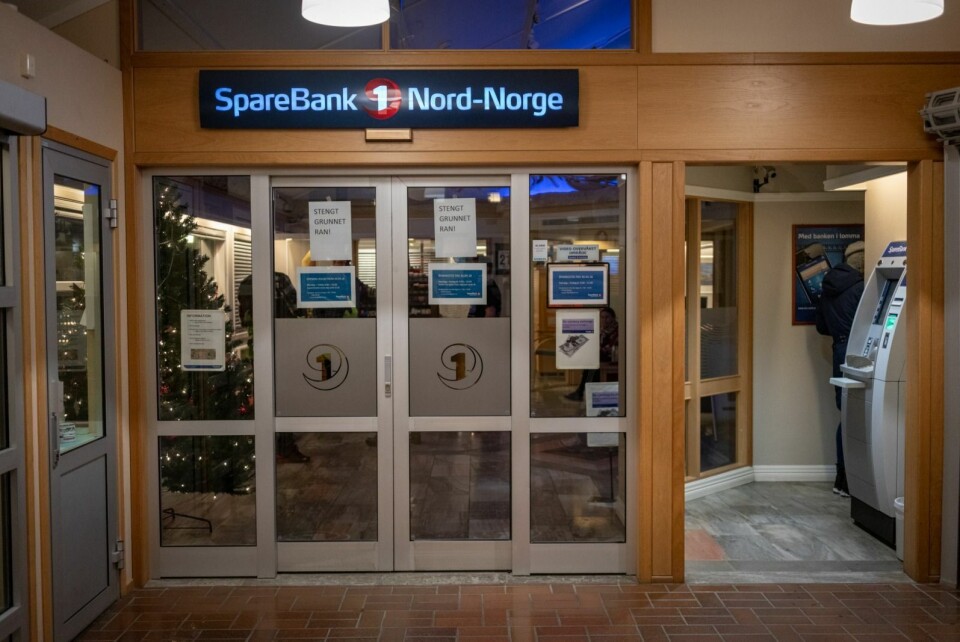 Banken i Longyearbyen er stengt etter ran. Banken i Longyearbyen er stengt etter ran.