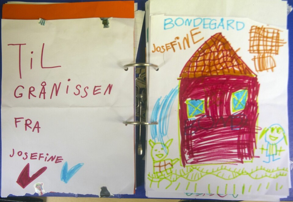 HJERTEKNUSER: Gruvenissen ble veldig glad da han fikk denne fine tegningen fra Josefine. HJERTEKNUSER: Gruvenissen ble veldig glad da han fikk denne fine tegningen fra Josefine.