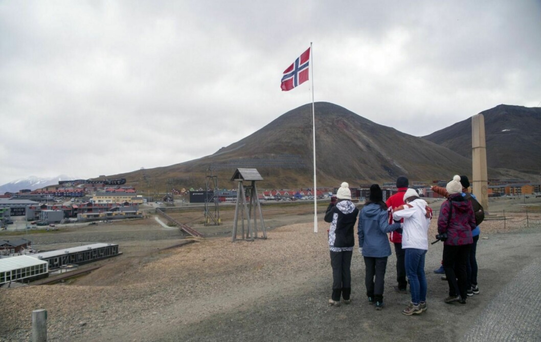 Norske myndigheter skal markere Svalbardtraktatens 100-årsdag. Dette bildet ble tatt på Svalbarddagen 14. august.