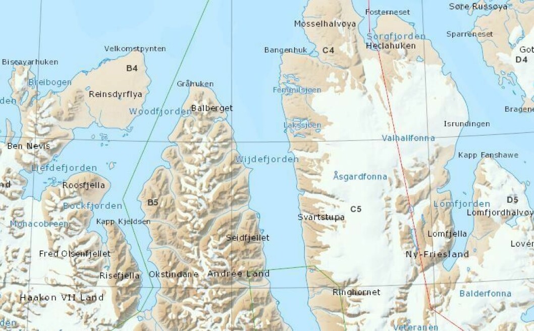 Sysselmannens helikopter rykket ut til Wijdefjorden (midt på kartet) lørdag. Sysselmannens helikopter rykket ut til Wijdefjorden (midt på kartet) lørdag.