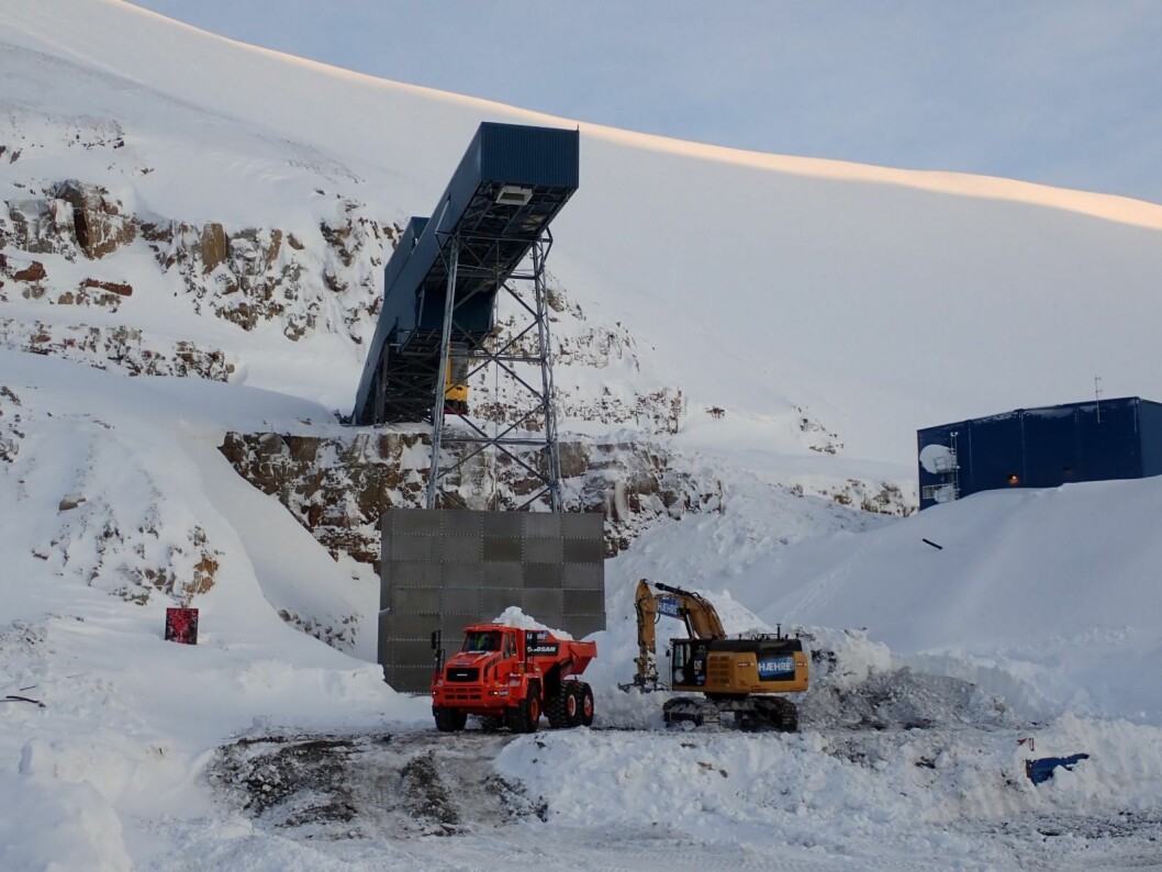 Her fjernes stackeren på Lunckefjell. Her fjernes stackeren på Lunckefjell.