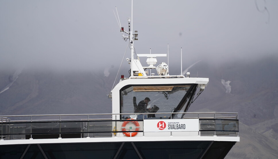 Hele bedriften er blitt gått over med en lupe og nå kan Hurtigruten Svalbard skilte med ISO-sertifisering