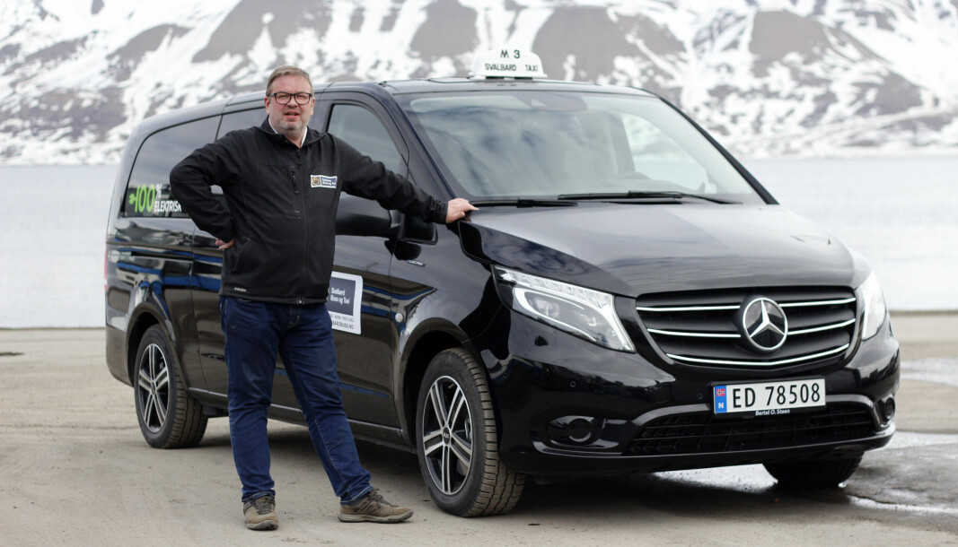 2022-modell: Daglig leder Rune Moen her med sin flunkende nye el-taxi, en Mercedes E-Vito Tourer.