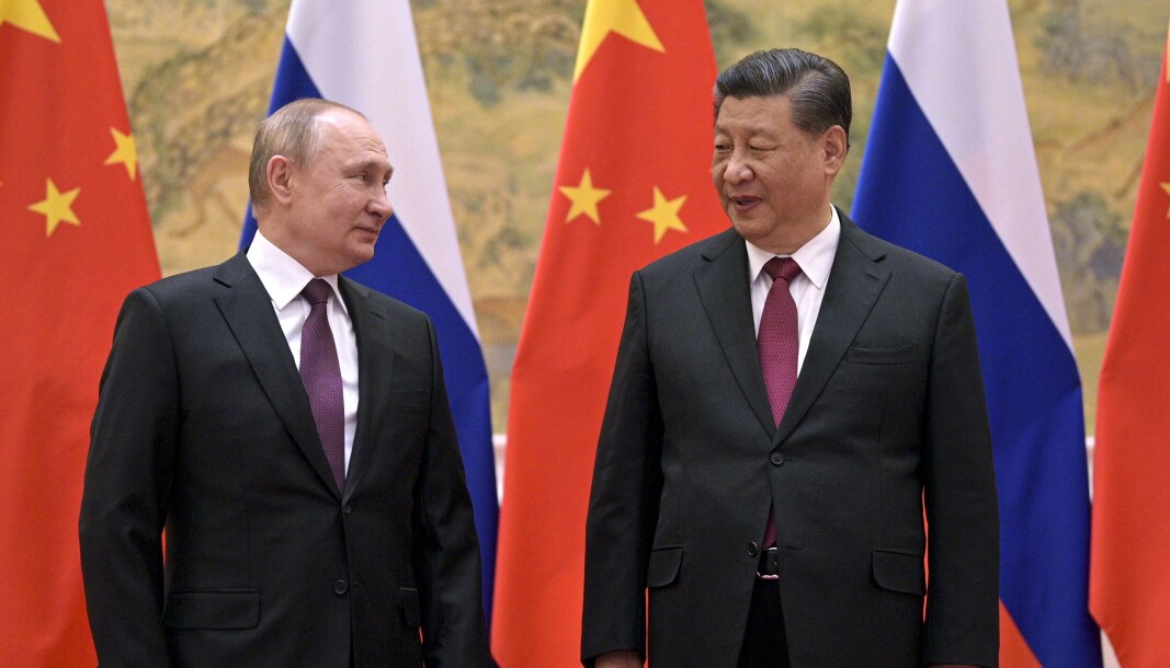 Ser mot nord: Kina president Xi Jinping og Russlands motstykke Vladimir Putin har en god tone og begge har øyner rettet mot Arktis. Ser mot nord: Kina president Xi Jinping og Russlands motstykke Vladimir Putin har en god tone og begge har øyner rettet mot Arktis.