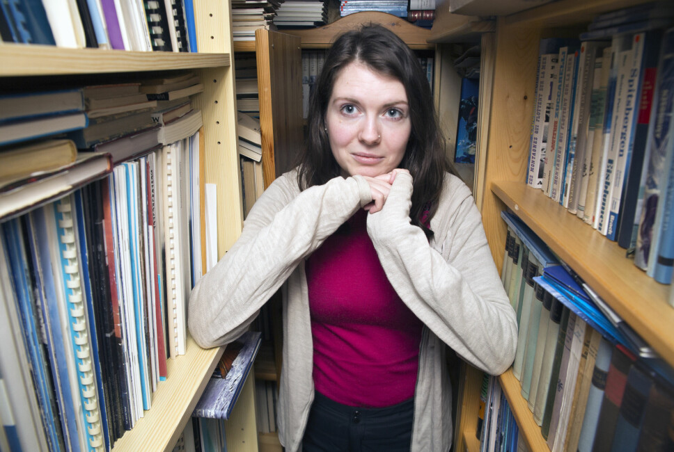 Datteren Kristin Mork brukte fem år på katalogisere farens samling av bøker om Svalbard, Grønland, Arktis og Antarktis, trolig verdens største i privat eie.