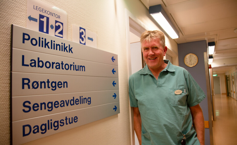 Overlege Ole Tveiten var i august på plass ved Longyearbyen sykehus. Tveiten tar over stillingen etter Knut Selmer.
