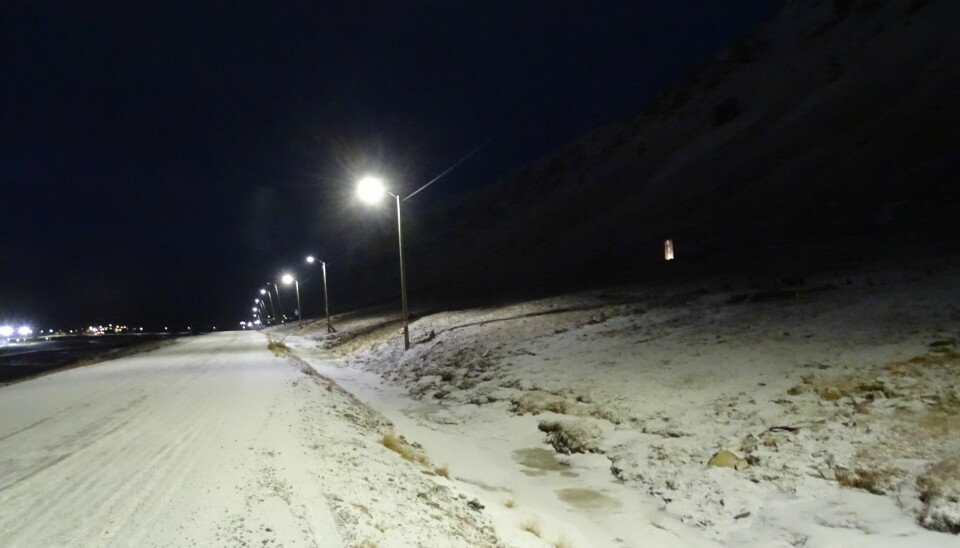 Longyearbyen har tre kilometer lysløype langs denne strekningen. Det har lenge vært et ønske om lengre løype, og forslaget om et forprosjekt neste år, behandles av lokalstyret i forbindelse med budsjettet i desember.