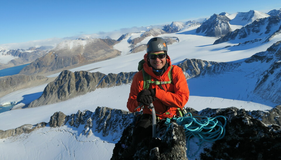 Dronefrikjente Andrey Yakunin på Svalbard i august i år.