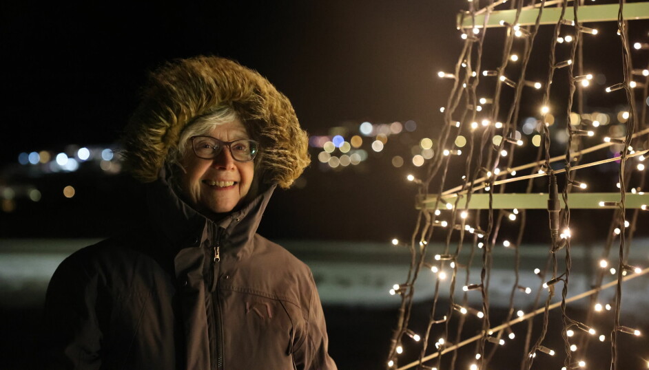 Ser lyst på fremtiden: Diakoniarbeider Torunn Sørensen pensjonerer seg i januar. I bagasjen tar hun med seg gode minner, erfaringer og svalbardlitteratur.