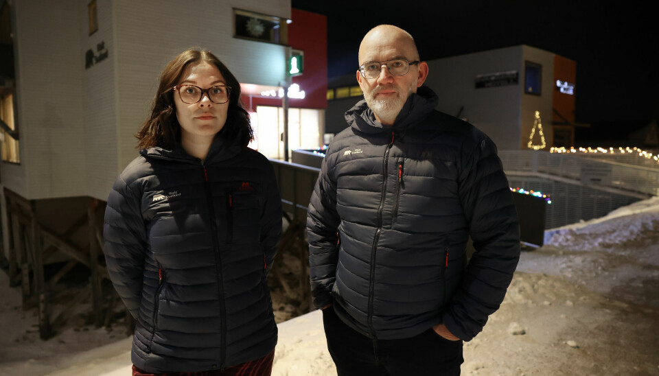 Anja Karoline Jensen Nordvålen og Ronny Brunvoll i Visit Svalbard forteller at de har fått mange henvendelser om førerkort-saken.