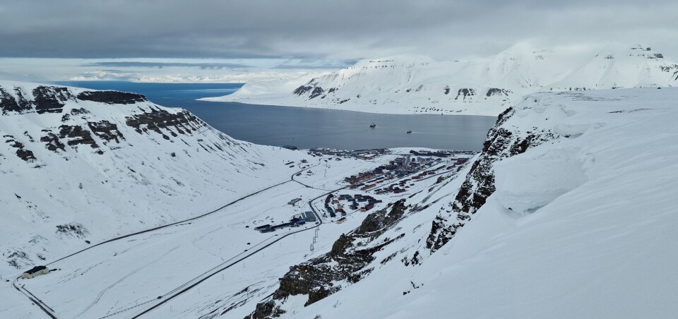 Longyearbyen fra Gruvefjellet. Longyearbyen fra Gruvefjellet.