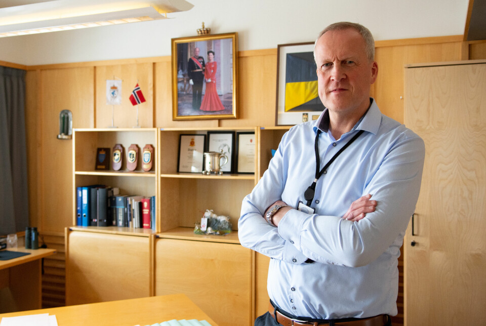 Sysselmester Lars Fause på kontoret i Longyearbyen.