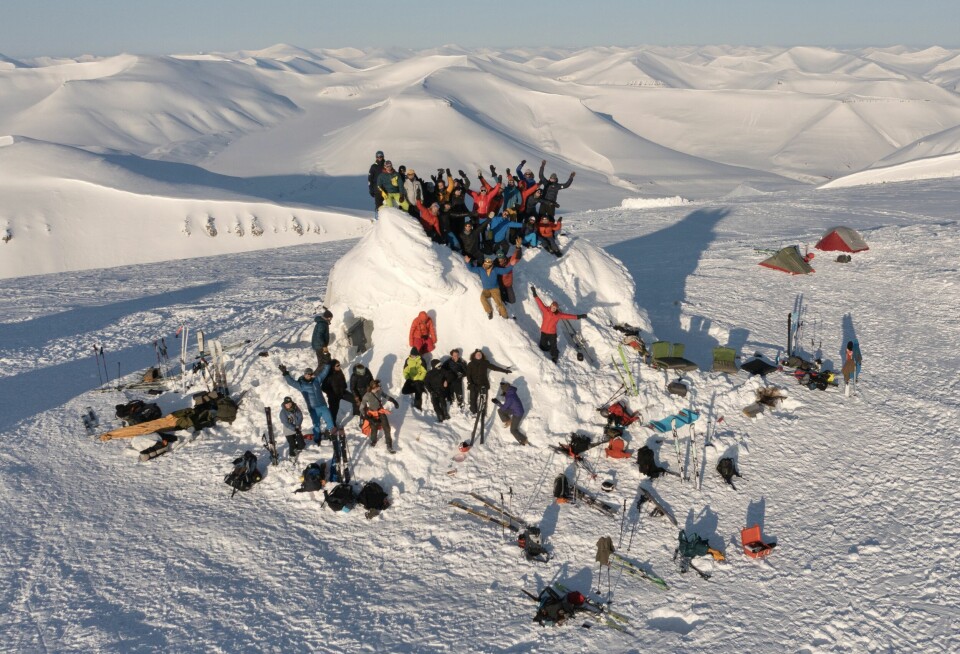Årets festival ble også en suksess, ifølge initiativtaker Chiappini. Her med fellesbilde fra Nordenskiöldhytta oppe på Nordenskiöldtoppen, 1051 meter over havet.