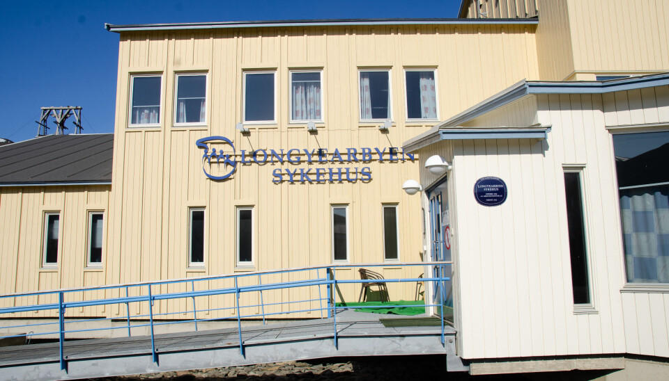 Om litt er det ikke mye svar å få med Longyearbyen sykehus sitt gamle telefonnummer.