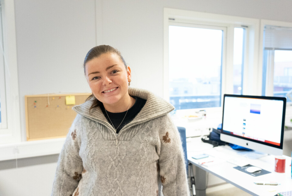 Kaja Skråmm (24) fra Strømmen bruker av sin studietid til å bli bedre kjent med Longyearbyen.