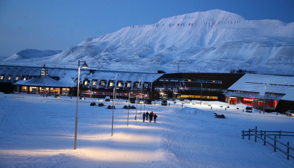 Universitetssenteret på Svalbard, Unis, vil stå sentralt i arbeidet med teste ut hvordan fornybar energi kan tilpasses et arktisk miljø og lokalsamfunn.