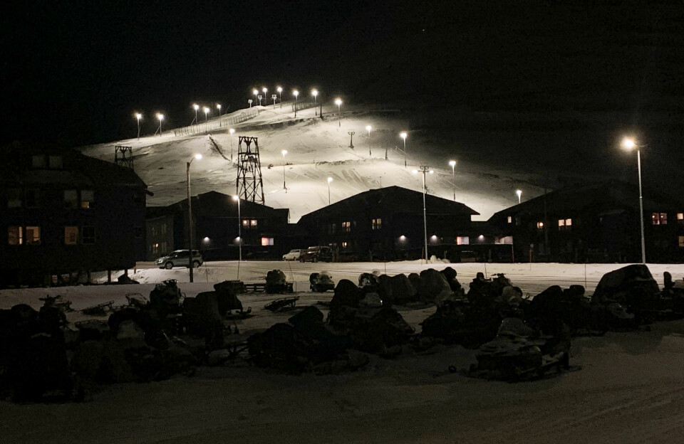 Alpinbakken i Longyearbyen har fått navn. Den skal etter planen åpne 7. februar.