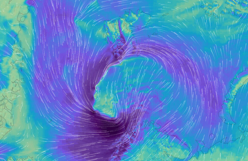 Stormen er ifølge yr.no ventet å bygge seg opp i Norskehavet utenfor kysten av Nord-Norge, før det fortsetter ferden inn i Barentshavet mandag kveld.