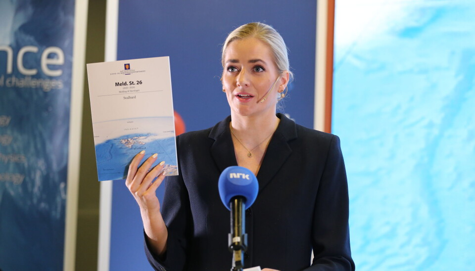 Longyearbyen som familiesamfunn fortsetter å være viktig. Dette la justis- og beredskapsminister Emilie Enger Mehl fram til de fremmøtte på Unis fredag.